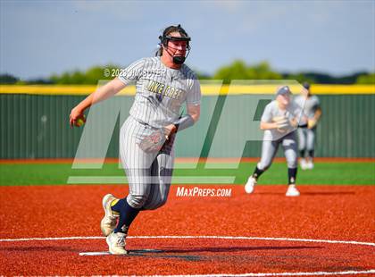 Thumbnail 2 in Lake Creek vs Georgetown (UIL 5A Reg III Final) photogallery.