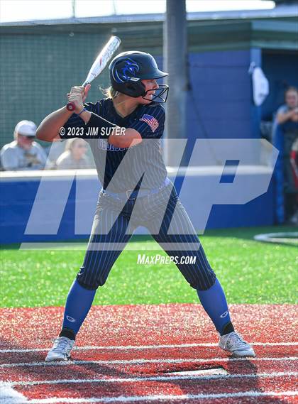 Thumbnail 2 in Lake Creek vs Georgetown (UIL 5A Reg III Final) photogallery.