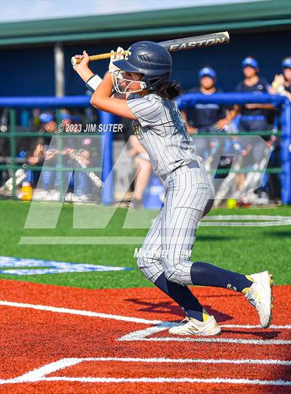 Thumbnail 1 in Lake Creek vs Georgetown (UIL 5A Reg III Final) photogallery.