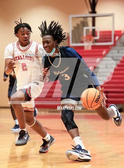 Thumbnail 3 in Blythewood vs South Pointe (Poinsettia Classic) photogallery.