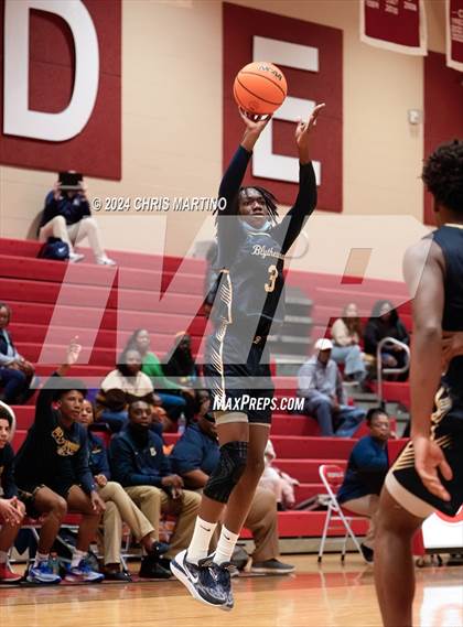 Thumbnail 3 in Blythewood vs South Pointe (Poinsettia Classic) photogallery.