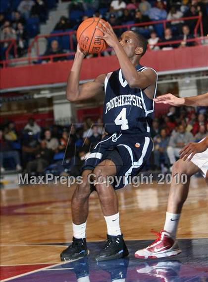 Thumbnail 3 in Poughkeepsie vs. North Rockland (Section 1 Class AA Semifinal) photogallery.