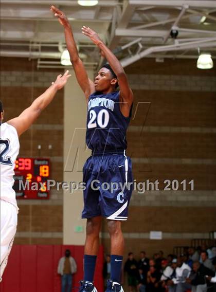 Thumbnail 3 in Compton vs. Loyola (Pacific Shores Tournament) photogallery.