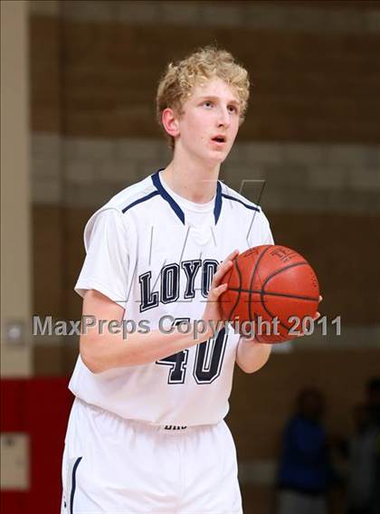 Thumbnail 3 in Compton vs. Loyola (Pacific Shores Tournament) photogallery.