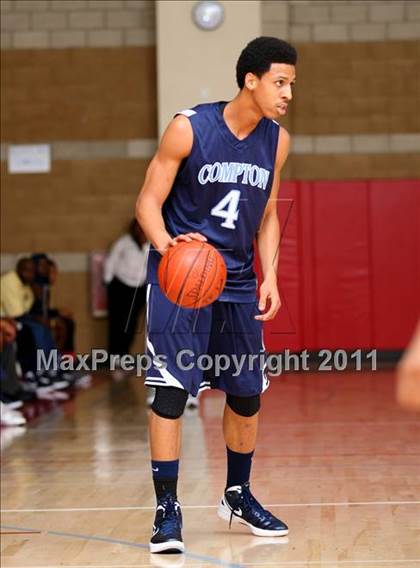 Thumbnail 1 in Compton vs. Loyola (Pacific Shores Tournament) photogallery.
