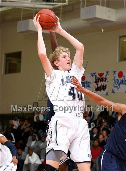 Thumbnail 1 in Compton vs. Loyola (Pacific Shores Tournament) photogallery.