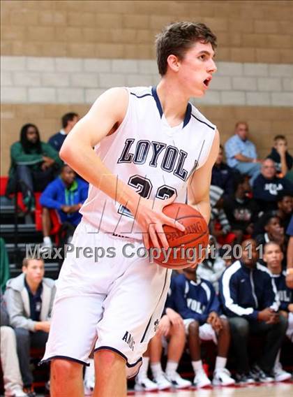 Thumbnail 3 in Compton vs. Loyola (Pacific Shores Tournament) photogallery.