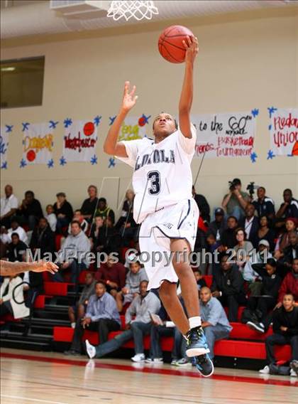 Thumbnail 3 in Compton vs. Loyola (Pacific Shores Tournament) photogallery.