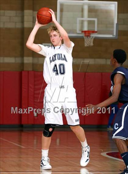 Thumbnail 2 in Compton vs. Loyola (Pacific Shores Tournament) photogallery.