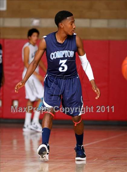 Thumbnail 3 in Compton vs. Loyola (Pacific Shores Tournament) photogallery.