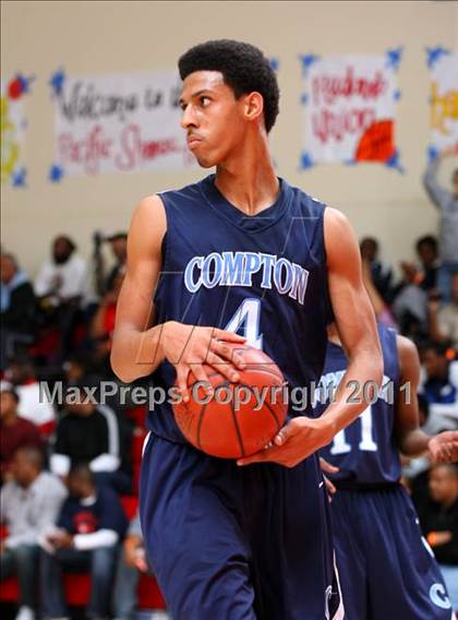 Thumbnail 2 in Compton vs. Loyola (Pacific Shores Tournament) photogallery.