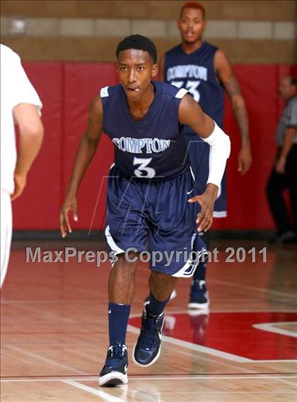 Thumbnail 2 in Compton vs. Loyola (Pacific Shores Tournament) photogallery.