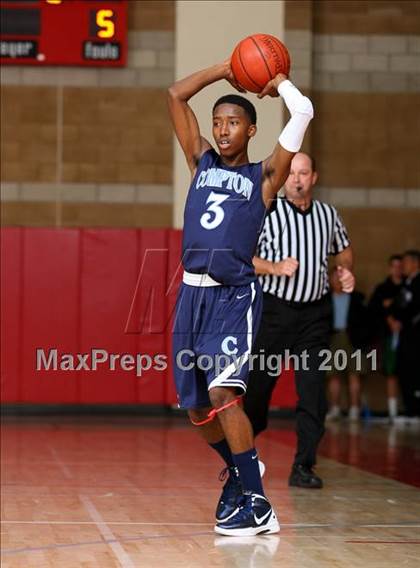 Thumbnail 3 in Compton vs. Loyola (Pacific Shores Tournament) photogallery.