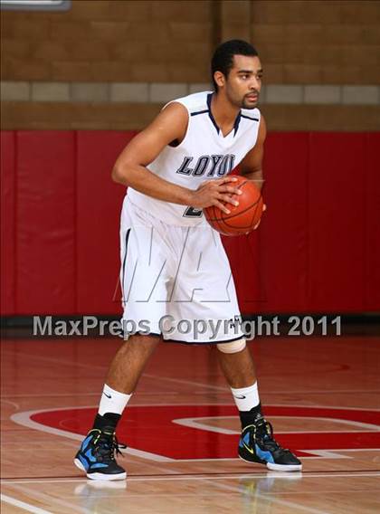 Thumbnail 3 in Compton vs. Loyola (Pacific Shores Tournament) photogallery.