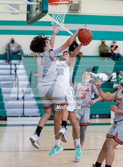 Thumbnail 3 in Lincoln vs Eagle Rock photogallery.
