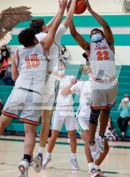 Thumbnail 2 in Lincoln vs Eagle Rock photogallery.