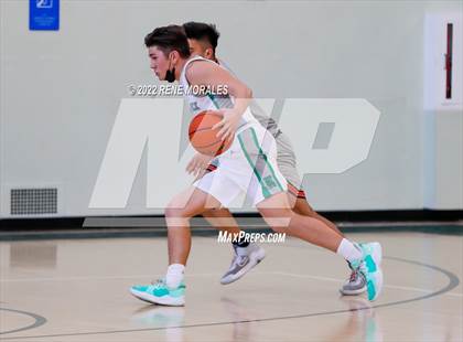 Thumbnail 3 in Lincoln vs Eagle Rock photogallery.