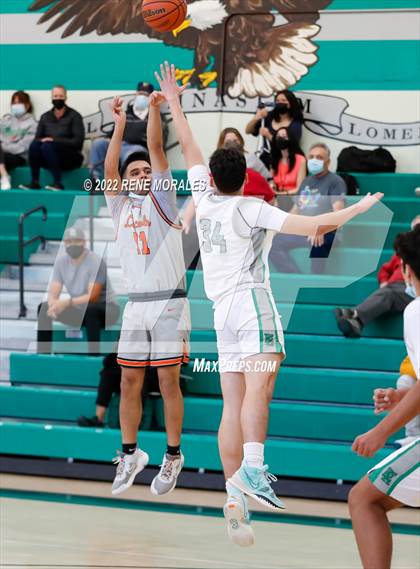 Thumbnail 3 in Lincoln vs Eagle Rock photogallery.