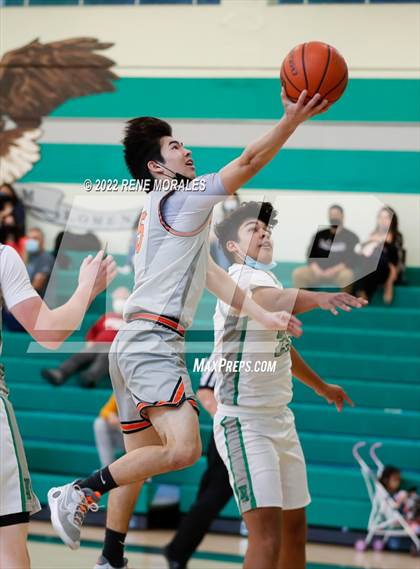 Thumbnail 1 in Lincoln vs Eagle Rock photogallery.