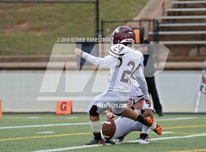 Thumbnail 3 in Kemp vs. Atlanta (UIL 3A Division 1 Region 2 Area) photogallery.