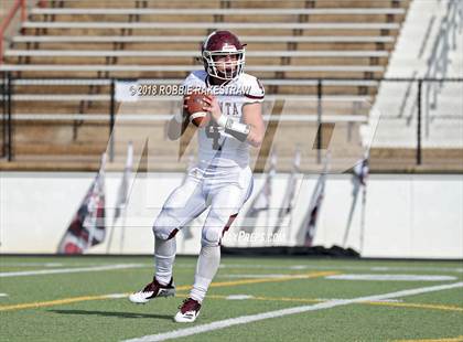 Thumbnail 2 in Kemp vs. Atlanta (UIL 3A Division 1 Region 2 Area) photogallery.