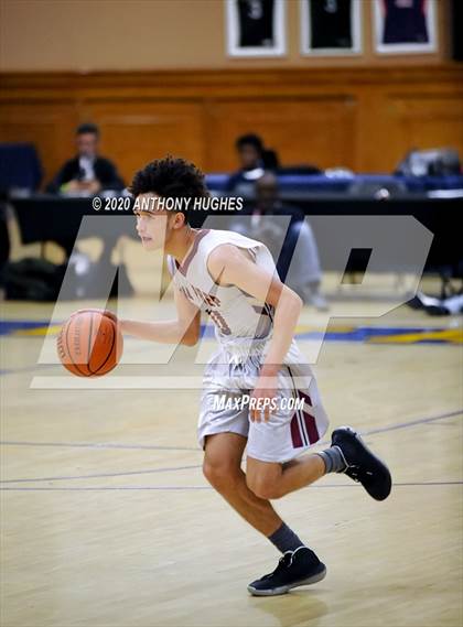 Thumbnail 1 in Iona Prep vs. Jefferson (Empire Invitational) photogallery.