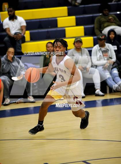Thumbnail 3 in Iona Prep vs. Jefferson (Empire Invitational) photogallery.