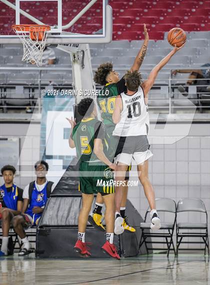 Thumbnail 1 in Damien vs Mater Dei (Section 7 Arizona Tournament) photogallery.