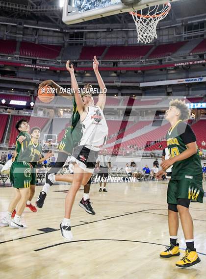 Thumbnail 2 in Damien vs Mater Dei (Section 7 Arizona Tournament) photogallery.