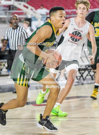 Thumbnail 2 in Damien vs Mater Dei (Section 7 Arizona Tournament) photogallery.