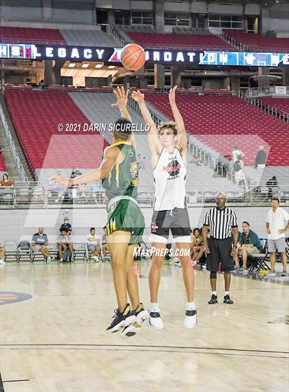 Thumbnail 1 in Damien vs Mater Dei (Section 7 Arizona Tournament) photogallery.