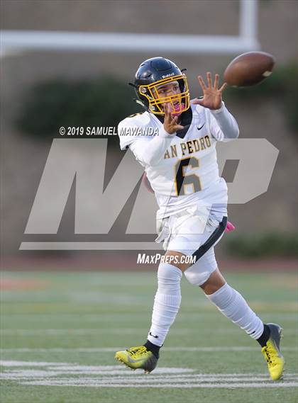 Thumbnail 2 in Sierra Canyon vs  San Pedro	 photogallery.