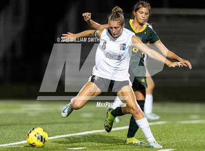 Thumbnail 3 in Delone Catholic @ York Catholic photogallery.