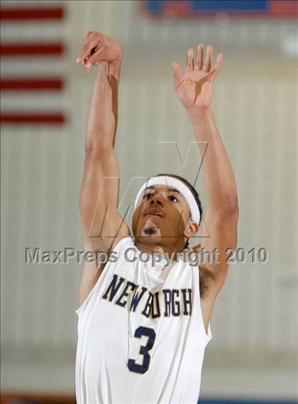 Thumbnail 3 in Newburgh Free Academy vs. Middletown (Section 9 Class AA Final) photogallery.