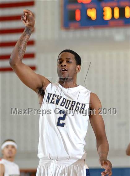 Thumbnail 1 in Newburgh Free Academy vs. Middletown (Section 9 Class AA Final) photogallery.