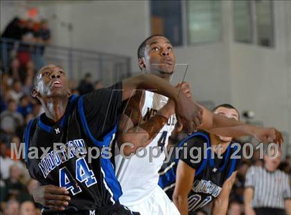 Thumbnail 2 in Newburgh Free Academy vs. Middletown (Section 9 Class AA Final) photogallery.