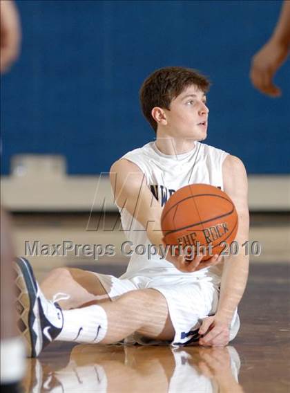 Thumbnail 1 in Newburgh Free Academy vs. Middletown (Section 9 Class AA Final) photogallery.