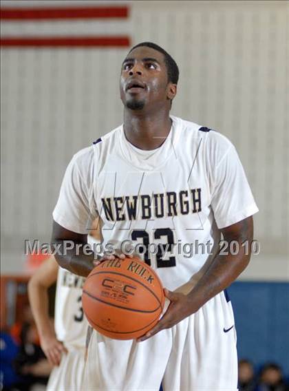 Thumbnail 2 in Newburgh Free Academy vs. Middletown (Section 9 Class AA Final) photogallery.