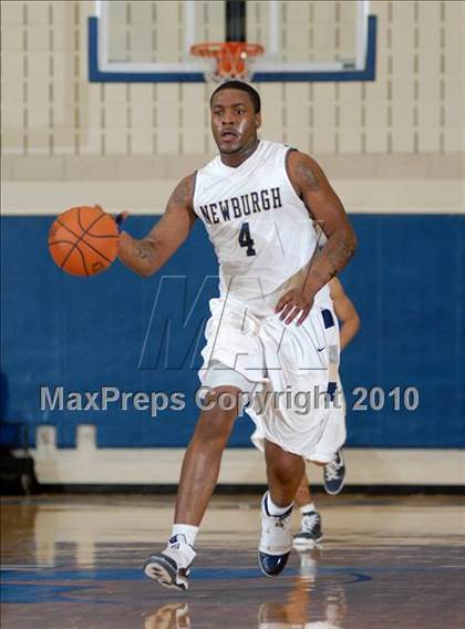 Thumbnail 2 in Newburgh Free Academy vs. Middletown (Section 9 Class AA Final) photogallery.