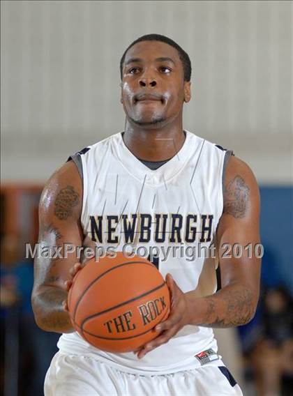 Thumbnail 1 in Newburgh Free Academy vs. Middletown (Section 9 Class AA Final) photogallery.