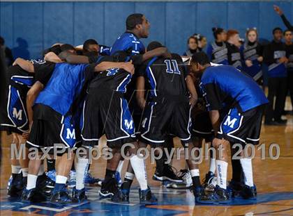 Thumbnail 1 in Newburgh Free Academy vs. Middletown (Section 9 Class AA Final) photogallery.
