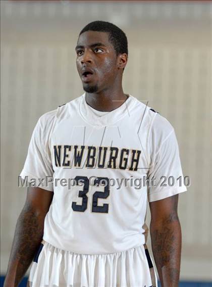 Thumbnail 1 in Newburgh Free Academy vs. Middletown (Section 9 Class AA Final) photogallery.