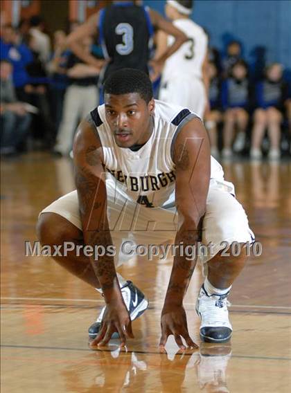 Thumbnail 2 in Newburgh Free Academy vs. Middletown (Section 9 Class AA Final) photogallery.