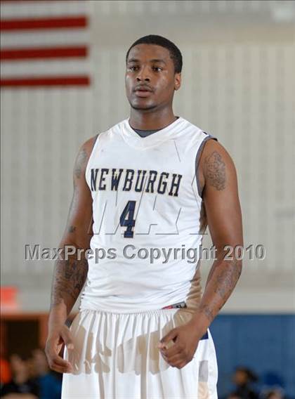 Thumbnail 2 in Newburgh Free Academy vs. Middletown (Section 9 Class AA Final) photogallery.
