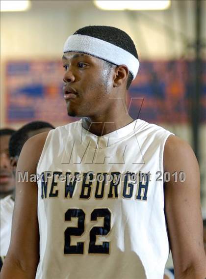 Thumbnail 3 in Newburgh Free Academy vs. Middletown (Section 9 Class AA Final) photogallery.