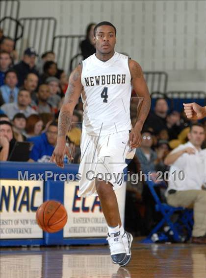 Thumbnail 1 in Newburgh Free Academy vs. Middletown (Section 9 Class AA Final) photogallery.