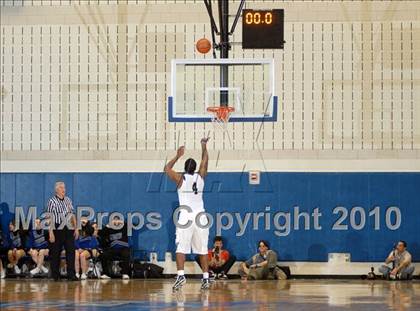 Thumbnail 1 in Newburgh Free Academy vs. Middletown (Section 9 Class AA Final) photogallery.