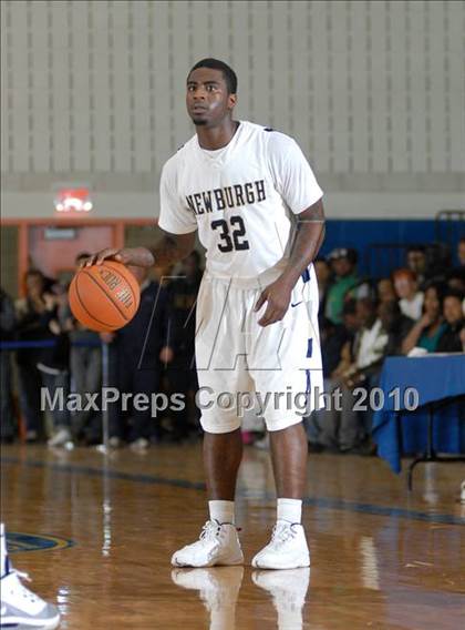 Thumbnail 3 in Newburgh Free Academy vs. Middletown (Section 9 Class AA Final) photogallery.