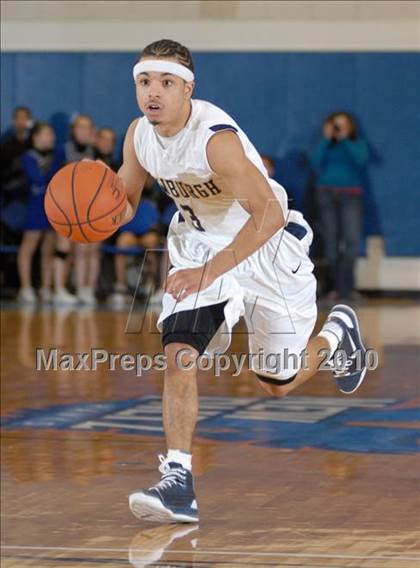 Thumbnail 1 in Newburgh Free Academy vs. Middletown (Section 9 Class AA Final) photogallery.