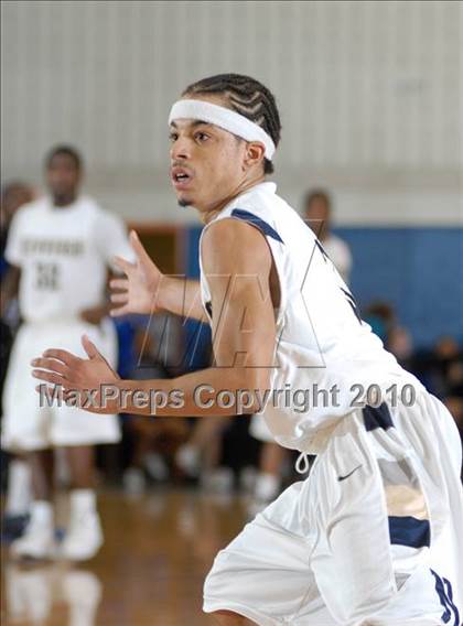 Thumbnail 3 in Newburgh Free Academy vs. Middletown (Section 9 Class AA Final) photogallery.